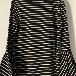 Bell sleeve top